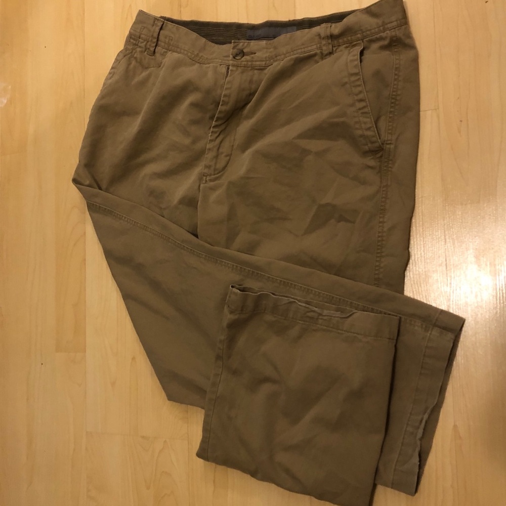 Men’s khaki pants 38W 30L